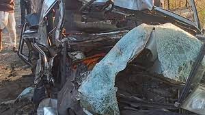 Six killed, one critical as car collides with truck in Nagpur