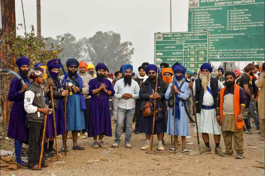 Union ministers resume talks with farmers in Chandigarh amidst continued demands for MSP guarantee