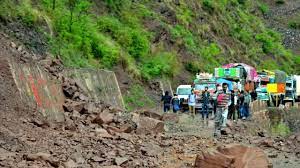 Four dead as landslide hits truck on Jammu-Srinagar National Highway