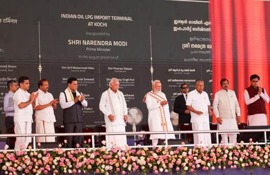 PM dedicates Rs 4,000 crore worth of projects to nation in Kochi