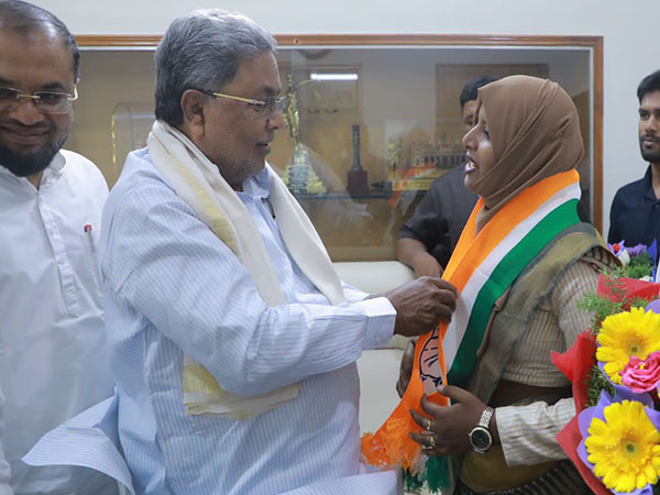 Karnataka: JDS leader Najma Nazeer Chikkanerale joins Congress