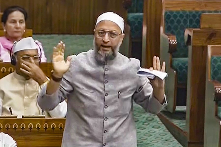 AIMIM MP Owaisi opposes women's reservation bill, says it will give representation only to savarna women