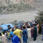 Pakistan: 13 including 5 children killed as minitruck plunges into ravine in Khushab
