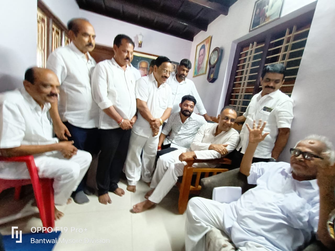 Karnataka Health Minister calls on Janardhan Poojary