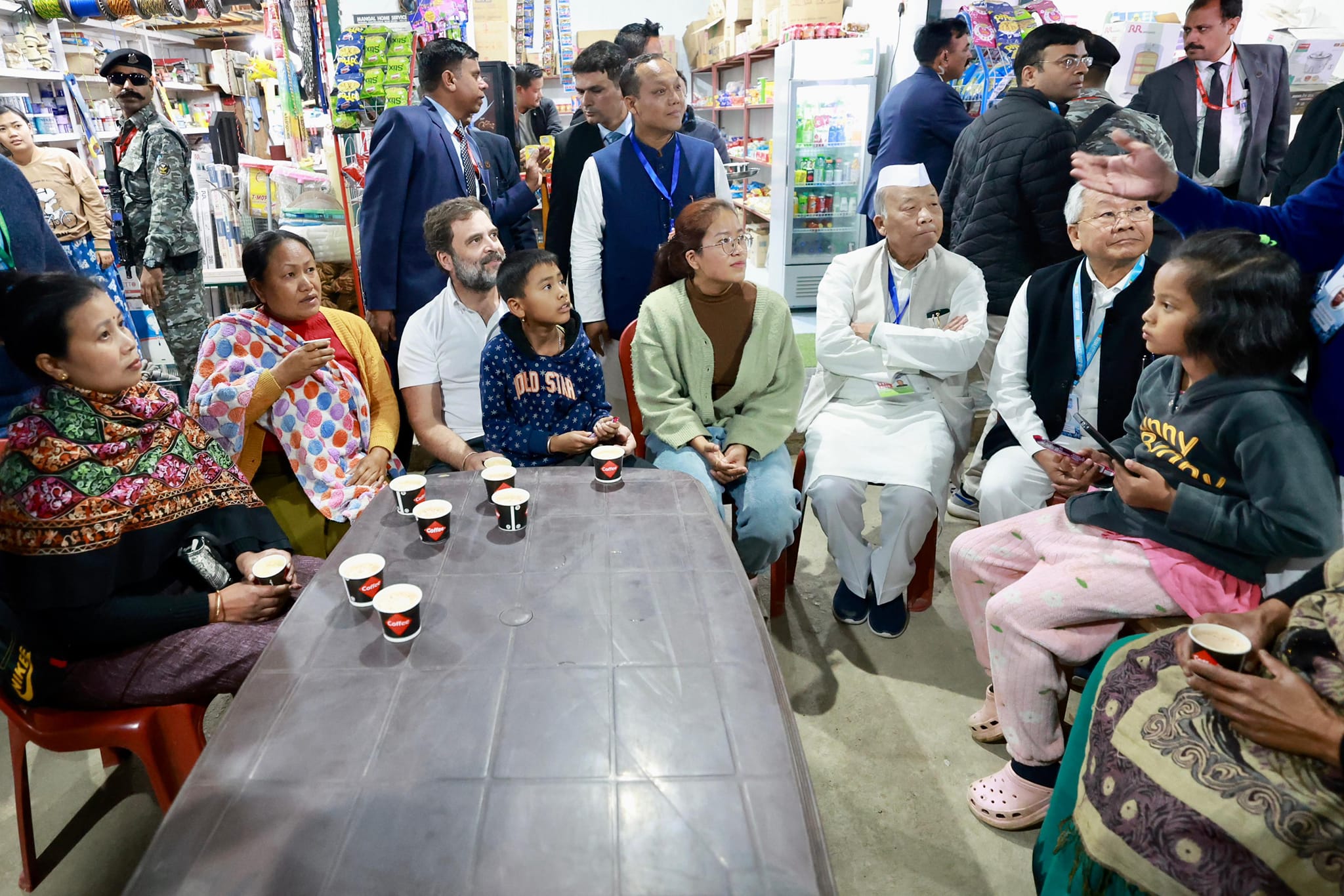 Rahul interacts with people on second day of Cong’s Nyay Yatra