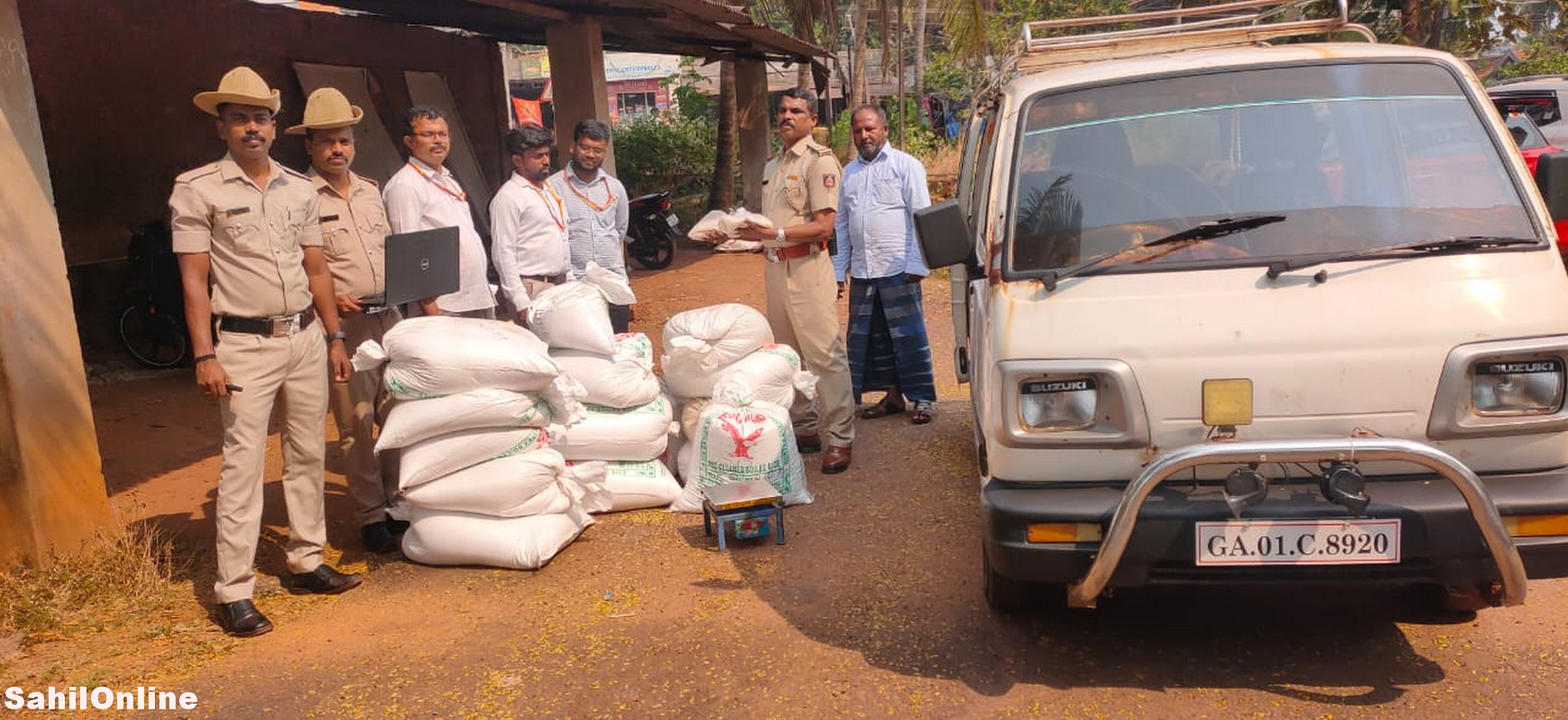 Food inspector raids illegal transportation of ration rice in Bhatkal: Accused arrested with Omni vehicle