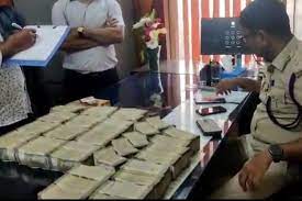 Ahead of Karnataka polls, unaccounted cash of Rs 1 cr seized in Bengaluru