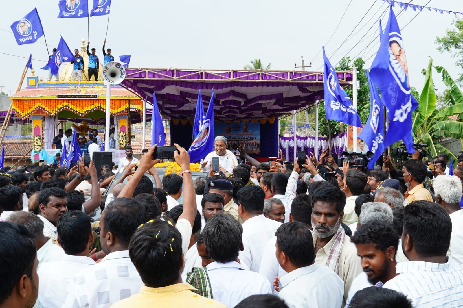 Siddaramaiah is the preferred CM choice in Karnataka