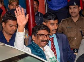 SC seeks ED's response on ex-Jharkhand CM Hemant Soren's interim bail plea