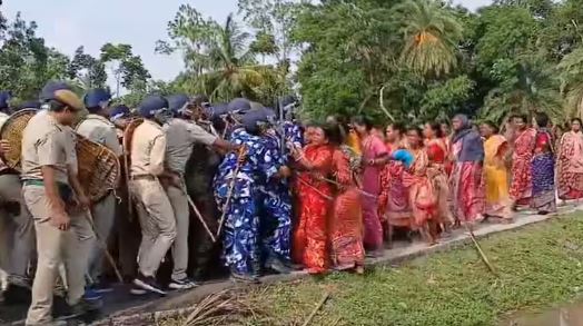 Violence erupts in Sandeshkhali again women scuffle with police