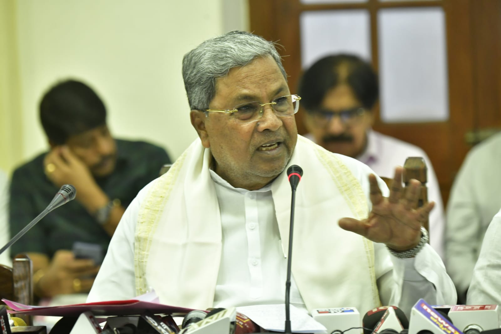 Siddaramaiah urges Naxalites to surrender and reintegrate into society