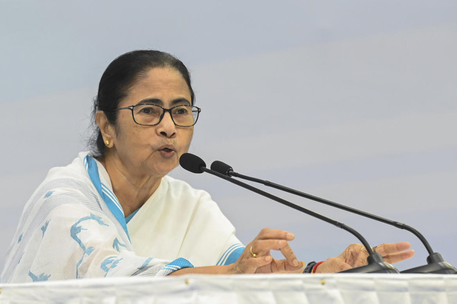 ‘No Bulldozer Allowed’: Mamata Banerjee Halts Plan to Demolish Illegal Hotels on Seafront