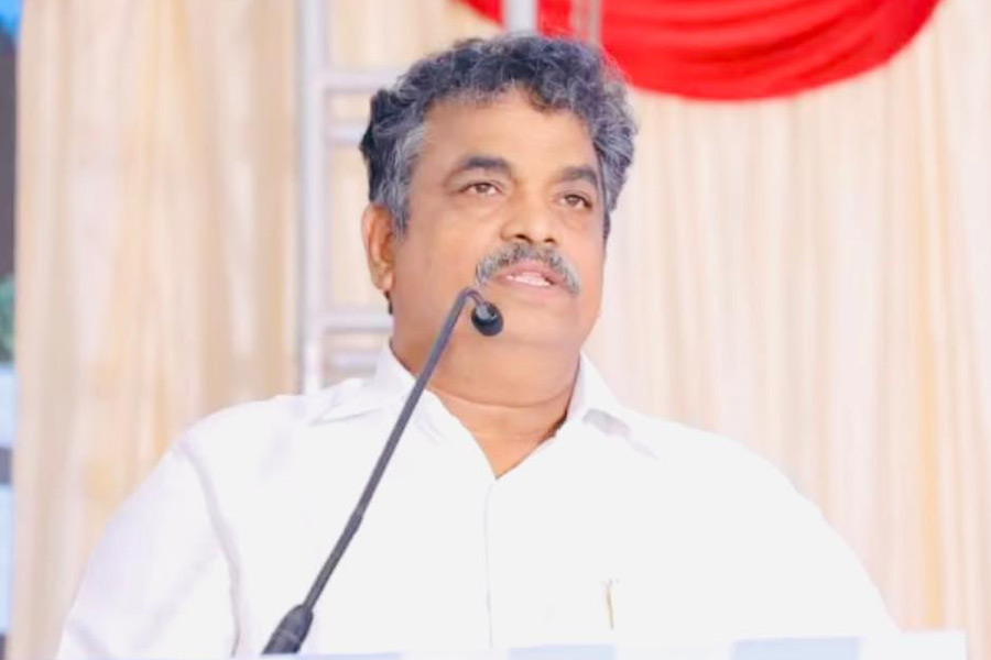 Karnataka High Court Stays Congress MLA Satish Sail's Sentence in Belekeri Iron Ore Case