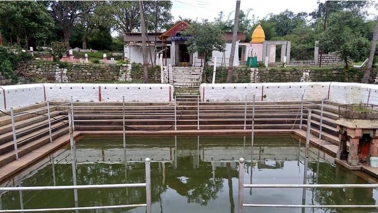 Bengaluru: Two College Students Drown in Temple Pond