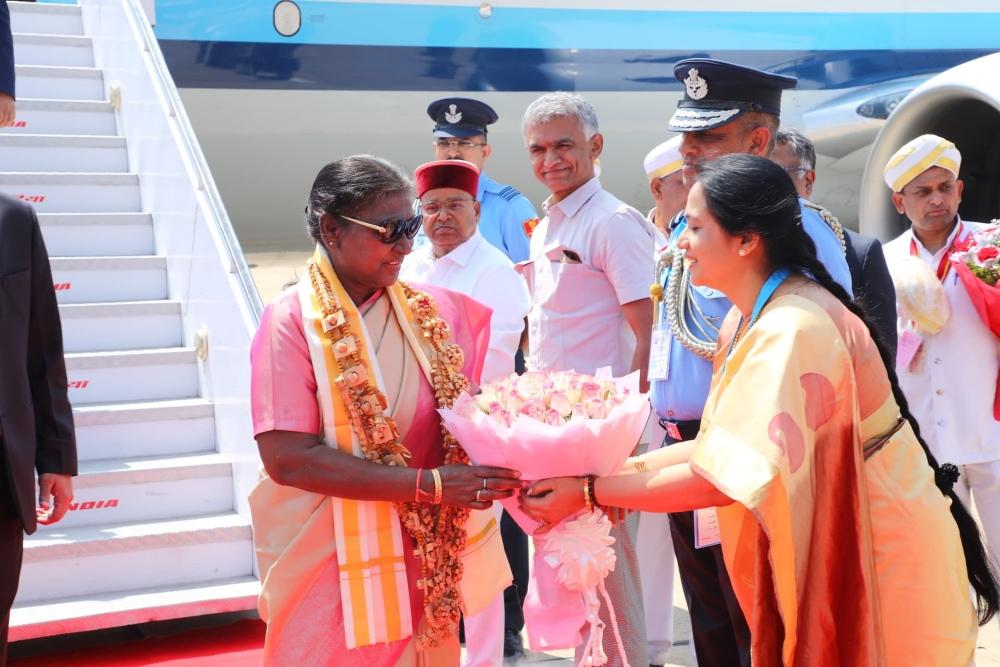 President Droupadi Murmu arrives in Bengaluru to inaugurate International women's conference