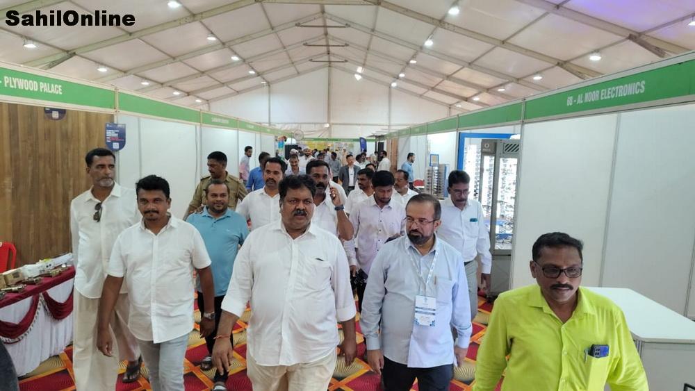 bhatkal-mankal-visits-expo