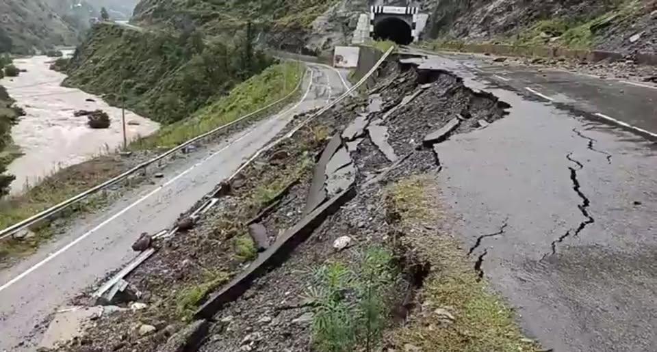 Jammu floods damage 12,000 km of roads, including Jammu-Srinagar highway; restoration work underway
