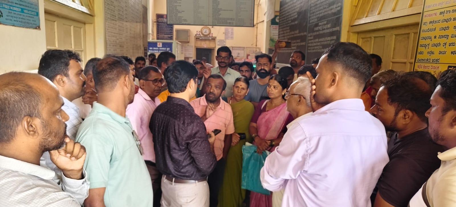 DMO visits Bhatkal Hospital over anonymous complaint, public seeks transparent probe