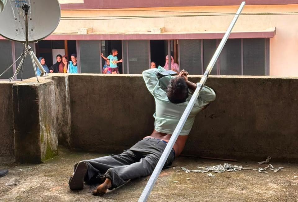 Mangaluru: Roofing contractor dies after iron rod touches high-tension wire in Suratkal