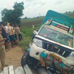 Three women labourers killed, 8 injured as Bolero crashes into electric pole in Yadgir