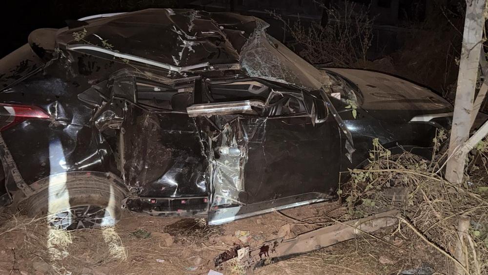 Car crashes into electric pole on Bhatkal National Highway; two youths killed