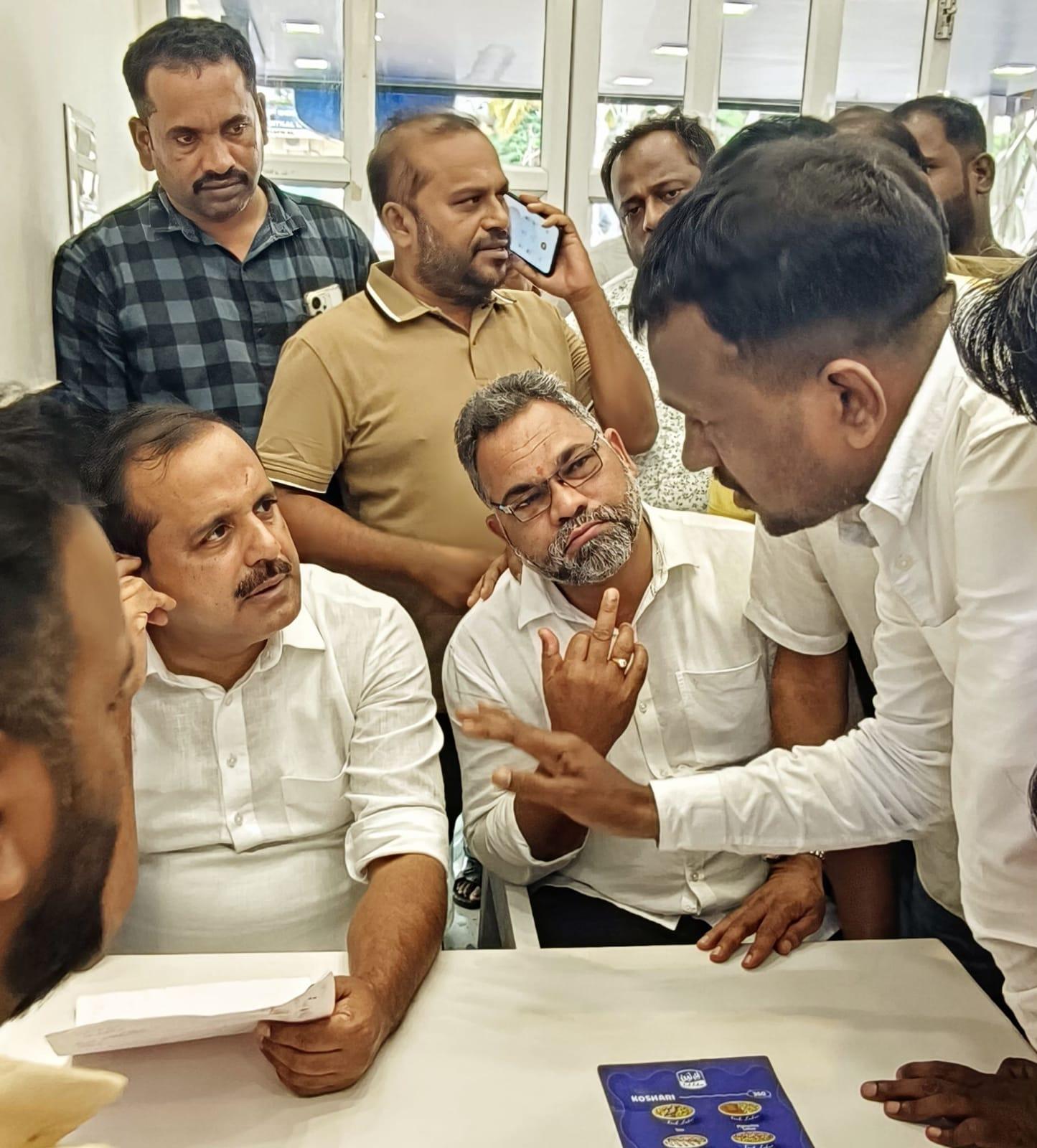 Bhatkal residents seek Karnataka minister's intervention over government hospital shortages