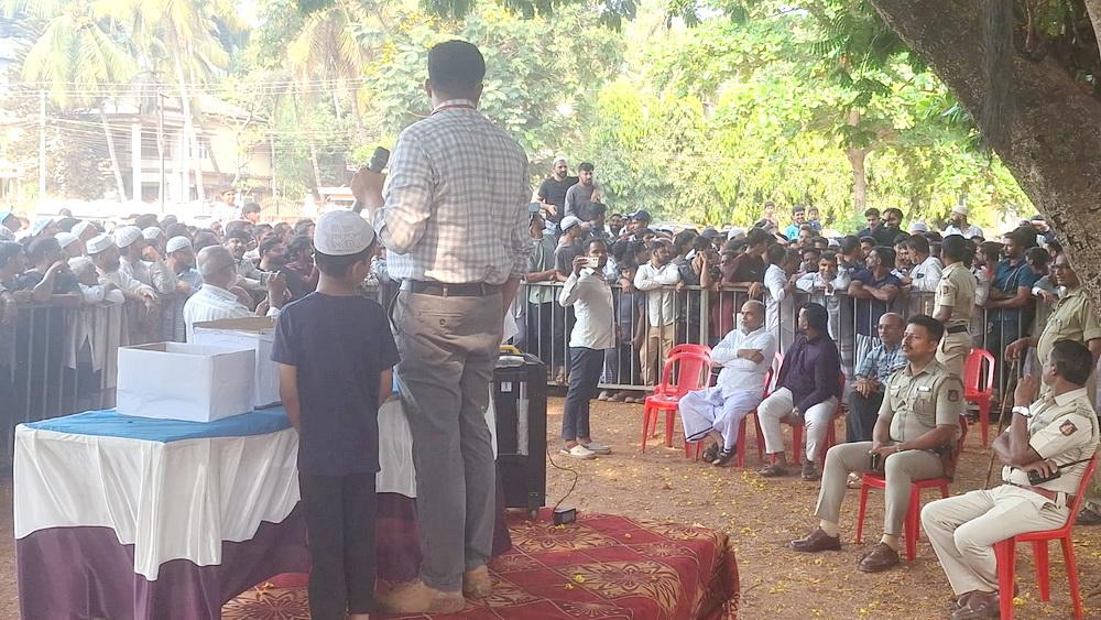 بھٹکل میں قرعہ اندازی کے ذریعے رمضان باکڑوں کی تقسیم؛ 36 باکڑوں کے لئے 1359 درخواستیں