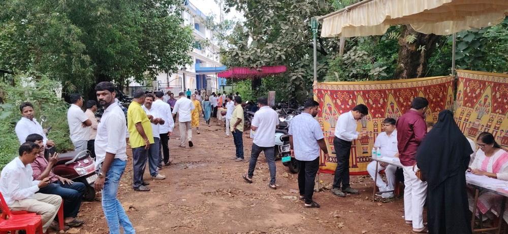 bhatkal-polling-12.jpg