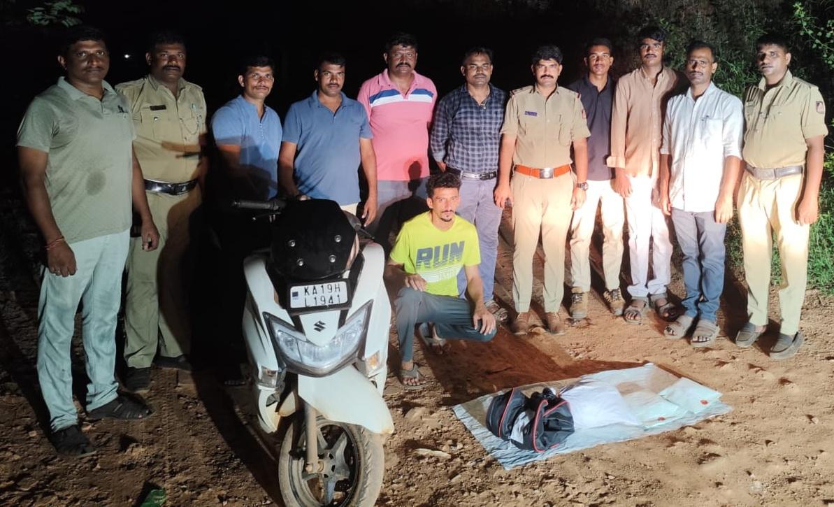 Man arrested with 816 grams of ganja in Bhatkal