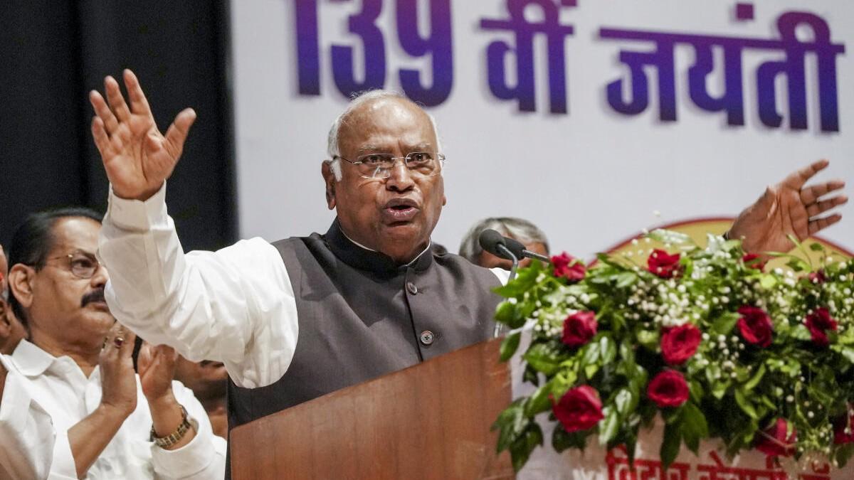 Kharge’s ‘even modi’s father will go’ remark sparks controversy in Bihar