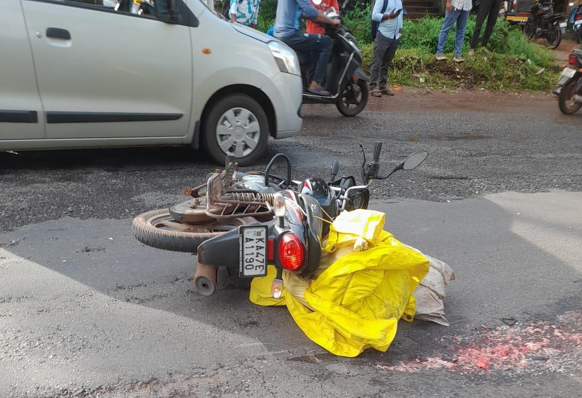 Man killed after container lorry crashes into bike in Kumta