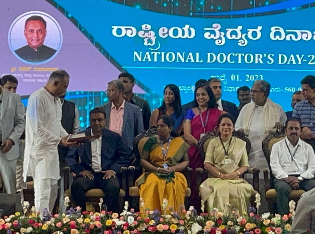 Bhatkal Government Hospital's Dr. Savita Kamat Receives Chief Minister's Medal for Healthcare Excellence