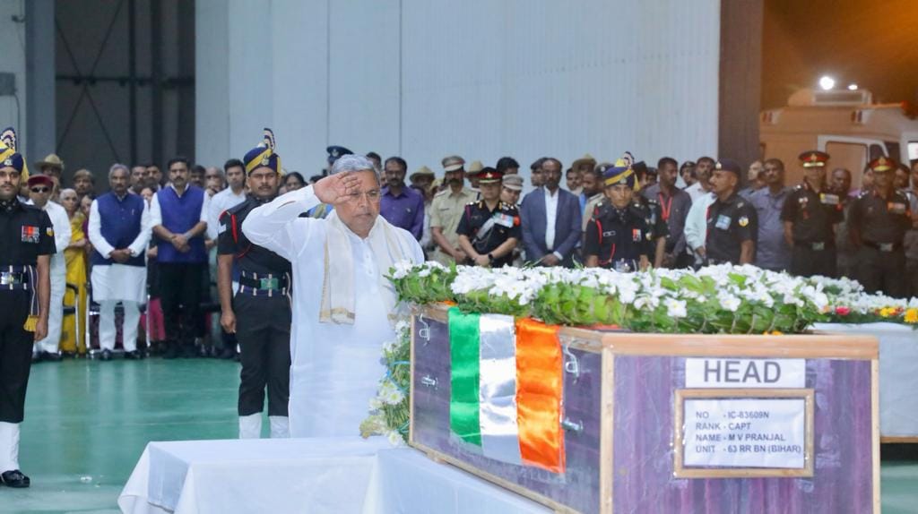 Large number of people pay last respects to martyred Capt Pranjal in Bengaluru