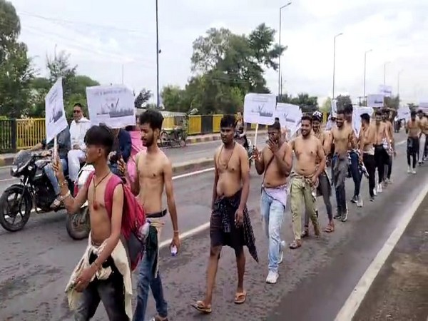 Candidates stage half-naked demonstration over backlog recruitments in agriculture department in MP’s Indore