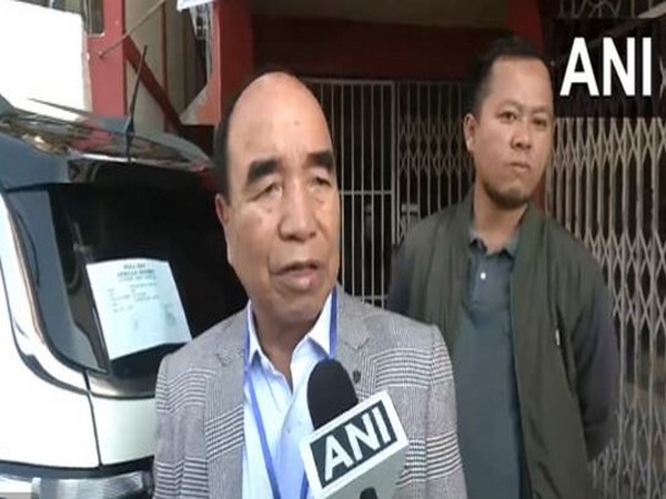 "Machine not working" : Mizoram CM Zoramthanga fails to cast vote as EVM malfunctions