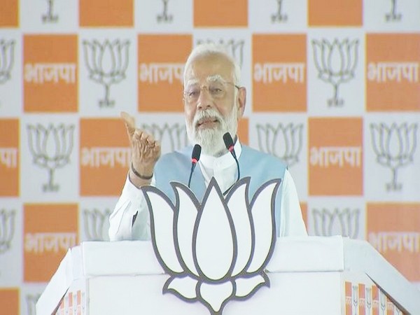 "Can't fix elections of such a big country": PM Modi targets Congress over SC ruling on EVMs