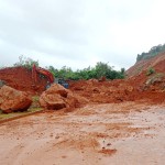 Ankola National Highway landslide: are two cars, two tankers, one Hotel, and residents of two houses buried in the debris?