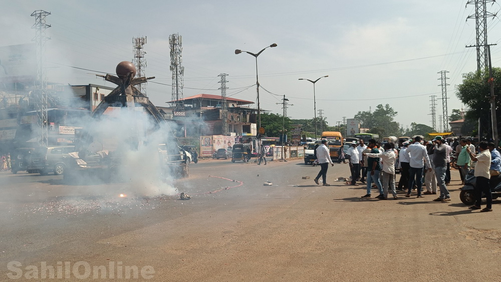 bhatkal-congress-celebrating-victory