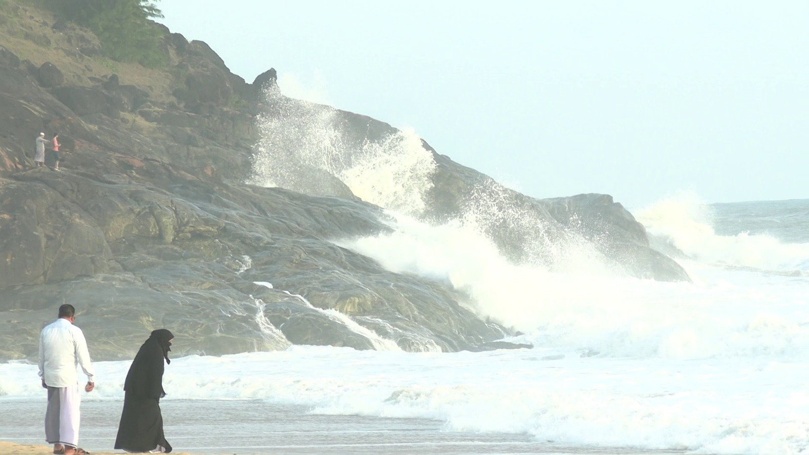 Severe cyclone likely to hit India’s west coast, south Pakistan on Thursday