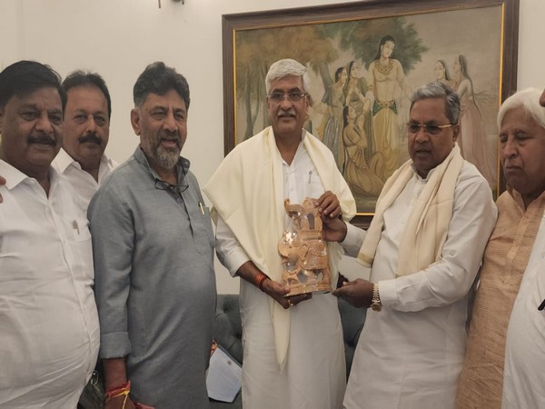 Cauvery row: Siddaramaiah-led delegation meets Jal Shakti Minister in New Delhi