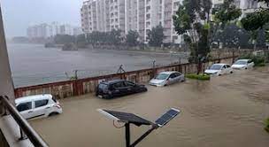 Heavy rains disrupt normal life in Chennai and nearby districts