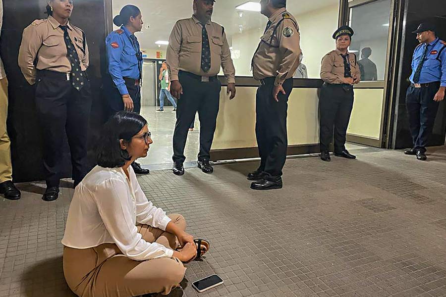 Police didn't allow me to meet minor rape victim: DCW chief Maliwal ends dharna at hospital