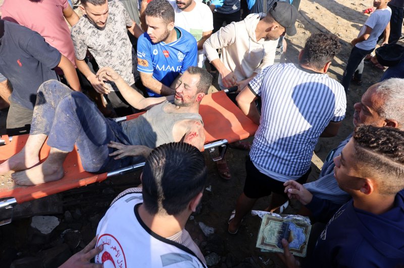 gaza-hospital-patients