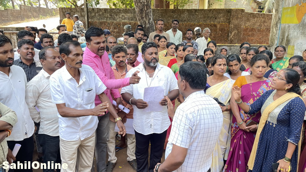 jali-panchayat-protest-2