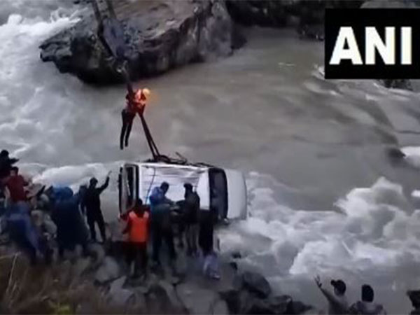 J-K: Four killed, two injured as vehicle plunges into river in Ganderbal
