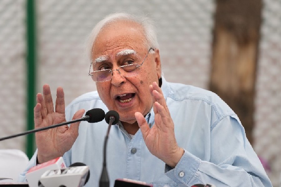 Manipur violence: Only way forward is to sack CM, impose President's rule, says Kapil Sibal