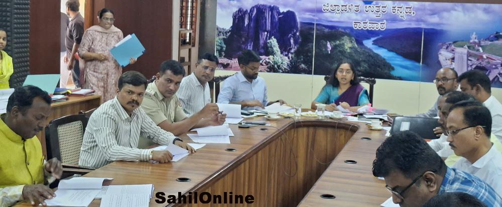 Karwar: Hold vigilance and monitoring committee meetings regularly: DC Lakshmi Priya