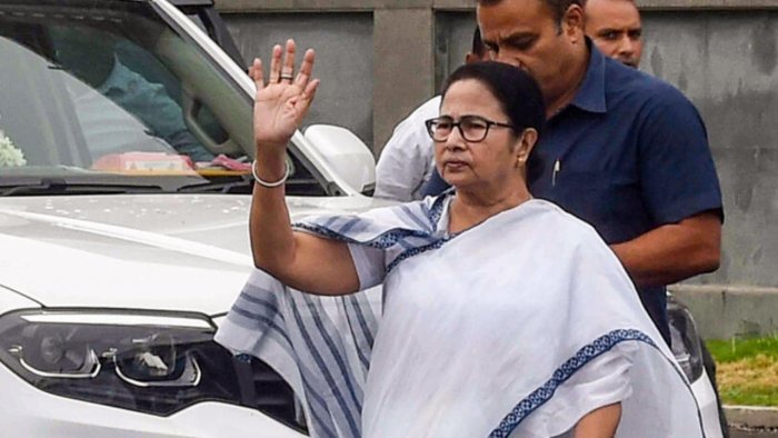 There will be no polls in future if this ‘dictatorial’ govt returns: Mamata Banerjee at Oppn meet