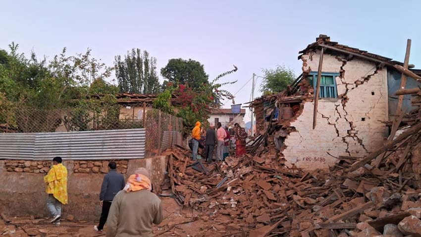 128 die in midnight earthquake in Nepal