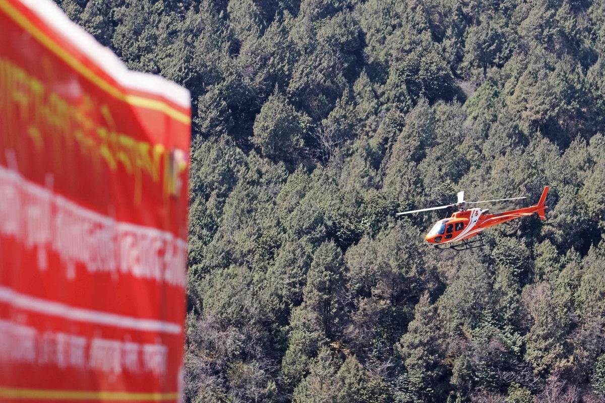 5 Mexicans, Nepali pilot killed in helicopter crash near Mount Everest in Nepal